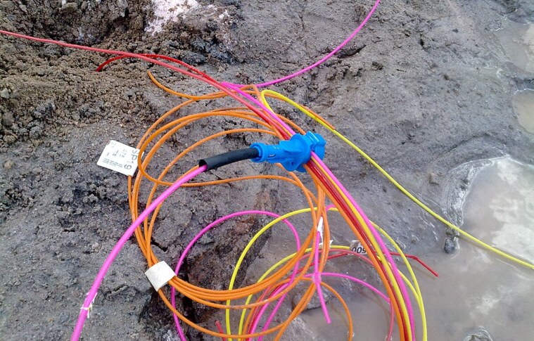 Field applications of detonating cord