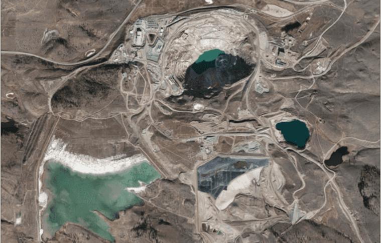 At New Afton, a new gold drill finds 50 meters of 3.03 g/t gold and 4.18% copper.