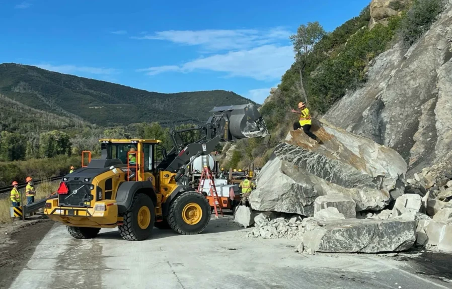 Understand rockslide causes, effects and mitigation strategies