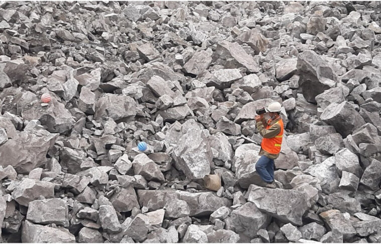 Rock fragmentation analysis using UAV technology