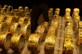 China's August net gold imports via Hong Kong fall 39% from July.