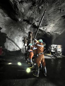 Deployment of DuraFRAC® Straddle Packers in an underground mine