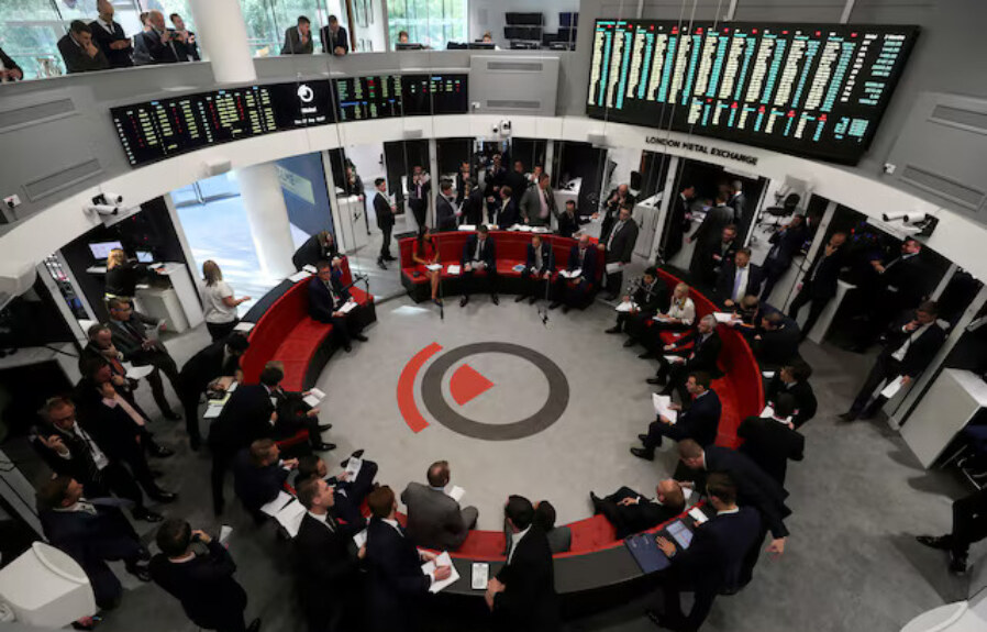 London Metal Exchange resumes trade after one-hour delay.