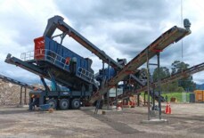 How to Choose the Right Mobile Stone Crusher for Granite Crushing?