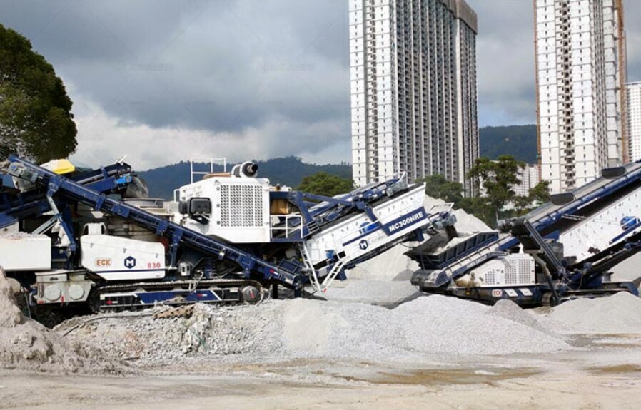 Maximizing On-Site Efficiency with the Right Mobile Crusher Machine