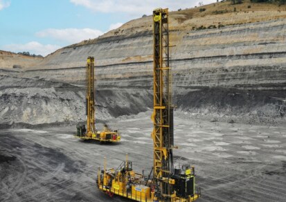 What does current research show about autonomous drilling rig performance in adverse ground conditions?
