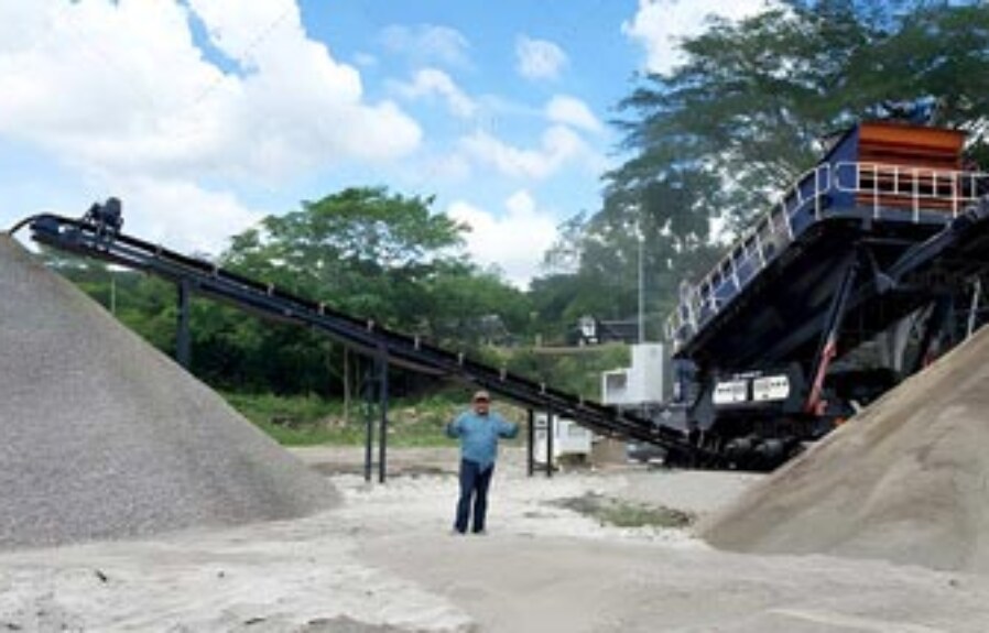 How Conveyor Capacity Limits Aggregate Crusher Output in Large Mining Operations