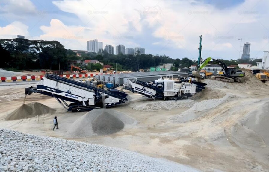 What Crusher and Screening Parameters Matter for Aggregate Production?