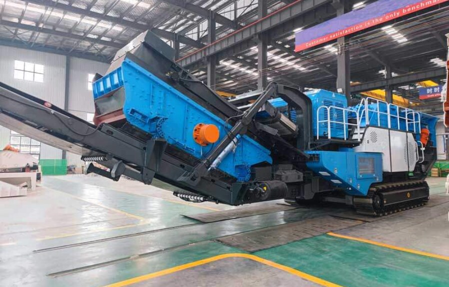 Crawler Crusher Location Optimization in Open-Pit Mines: Balancing Short-Term Mobility With Long-Term Production Efficiency